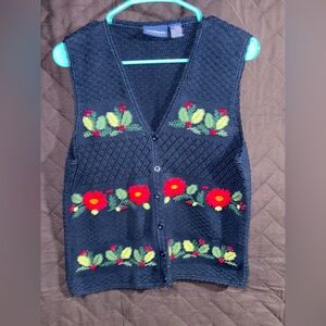 Floral Embroidered Women's Sweater Vest